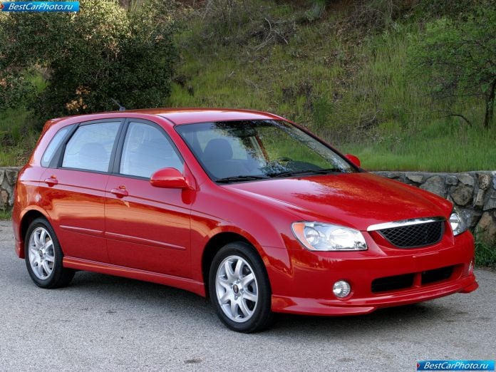 2006 Kia Spectra5 - фотография 3 из 42