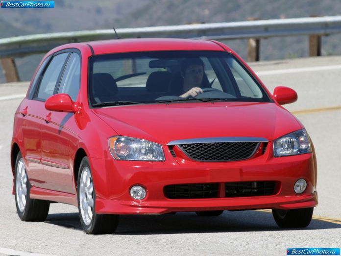 2006 Kia Spectra5 - фотография 5 из 42
