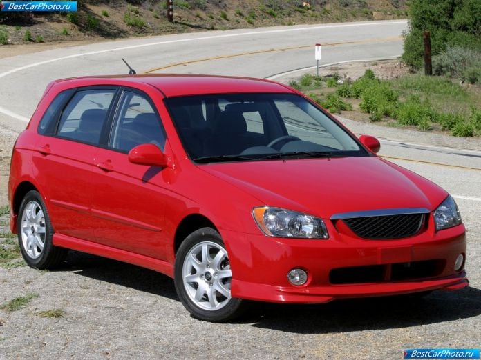 2006 Kia Spectra5 - фотография 10 из 42
