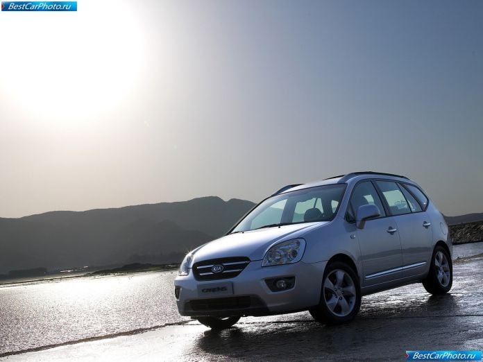 2007 Kia Carens - фотография 2 из 113