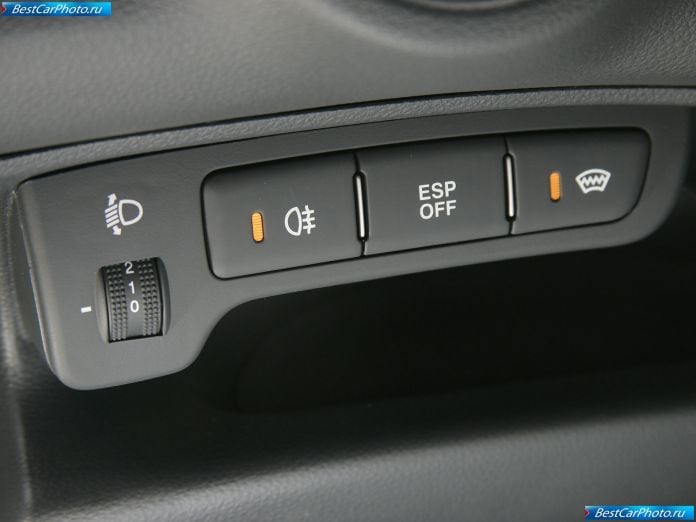 2007 Kia Carens - фотография 76 из 113