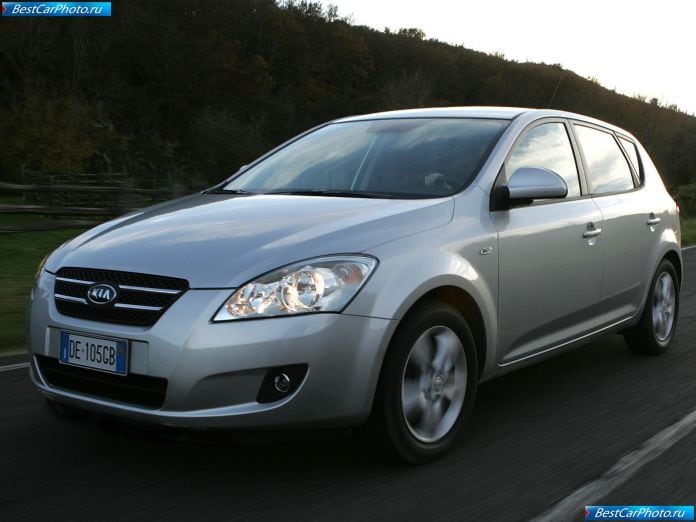 2007 Kia Cee-d - фотография 2 из 48