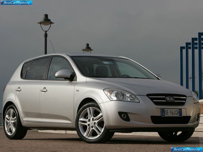2007 Kia Cee-d - фотография 3 из 48