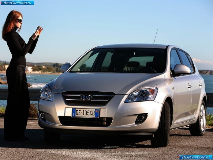 2007 Kia Cee-d - фотография 6 из 48