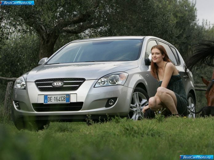 2007 Kia Cee-d - фотография 9 из 48