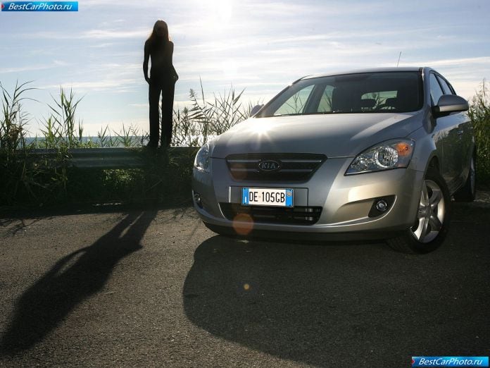 2007 Kia Cee-d - фотография 10 из 48