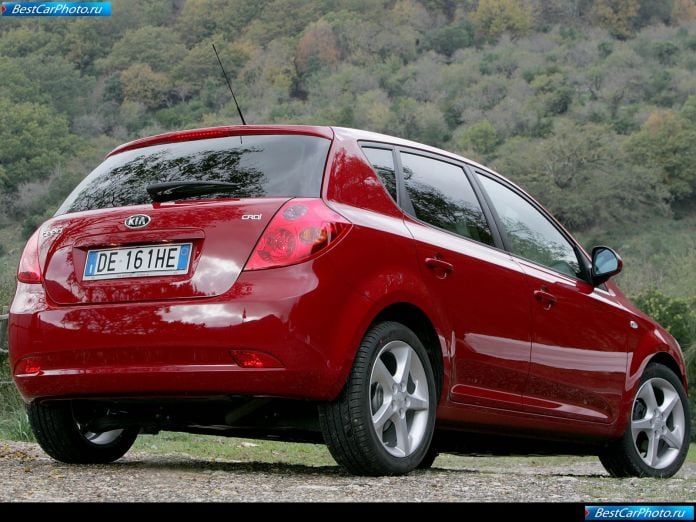 2007 Kia Cee-d - фотография 24 из 48