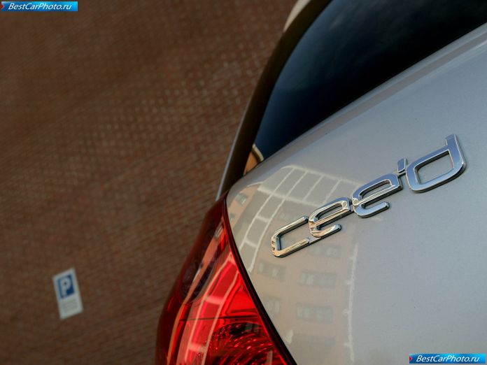 2007 Kia Cee-d - фотография 41 из 48