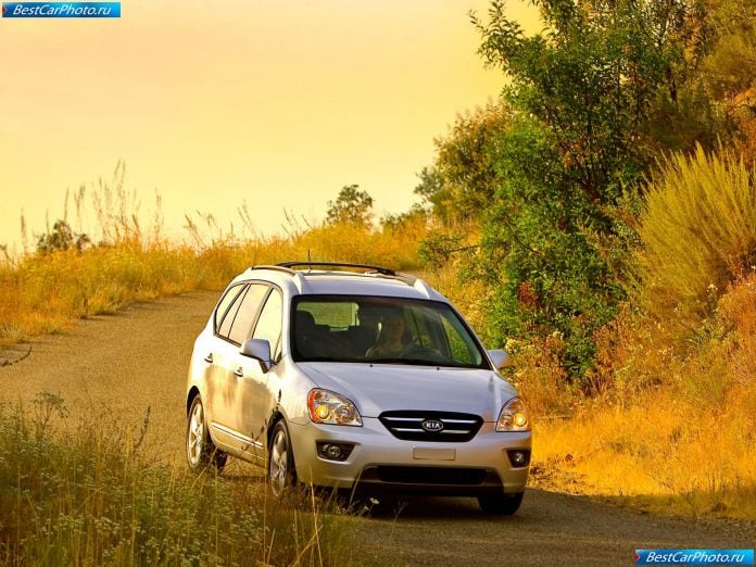 2007 Kia Rondo - фотография 3 из 16