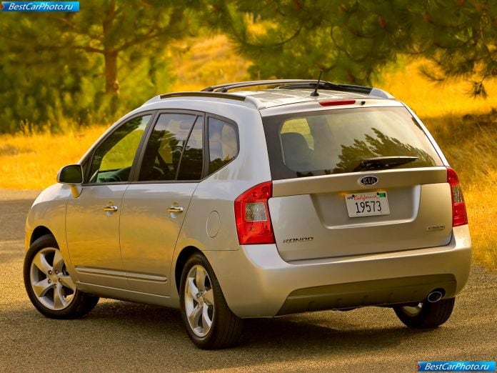 2007 Kia Rondo - фотография 4 из 16