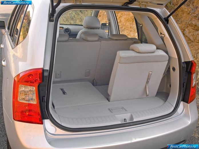 2007 Kia Rondo - фотография 14 из 16