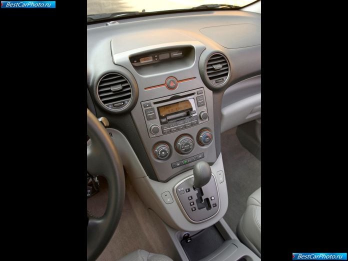 2007 Kia Rondo - фотография 16 из 16