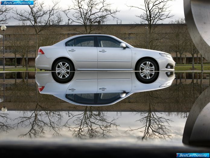 2009 Kia Magentis - фотография 31 из 86