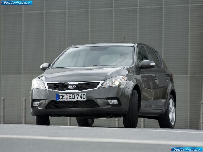 2010 Kia Ceed - фотография 9 из 59