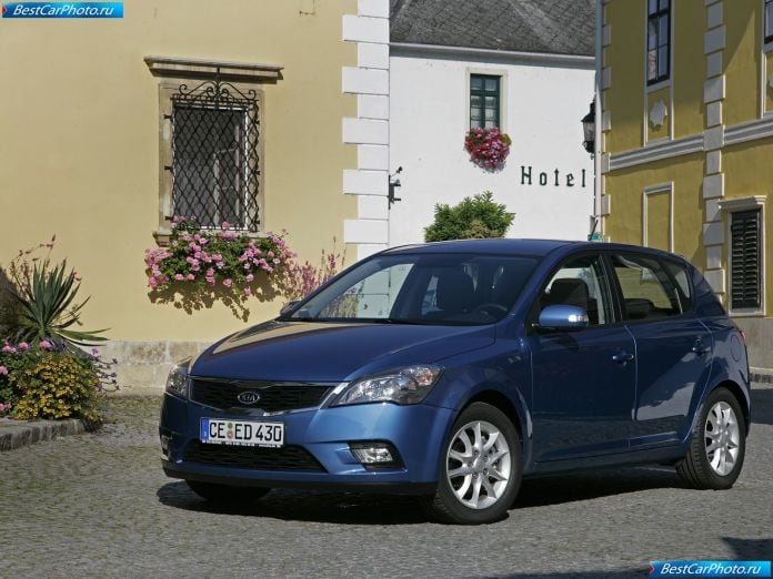 2010 Kia Ceed - фотография 10 из 59