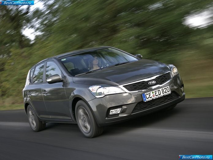 2010 Kia Ceed - фотография 14 из 59