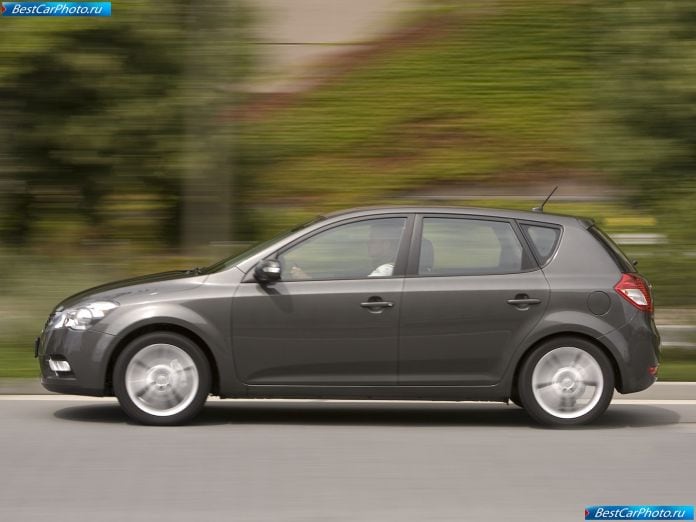 2010 Kia Ceed - фотография 23 из 59