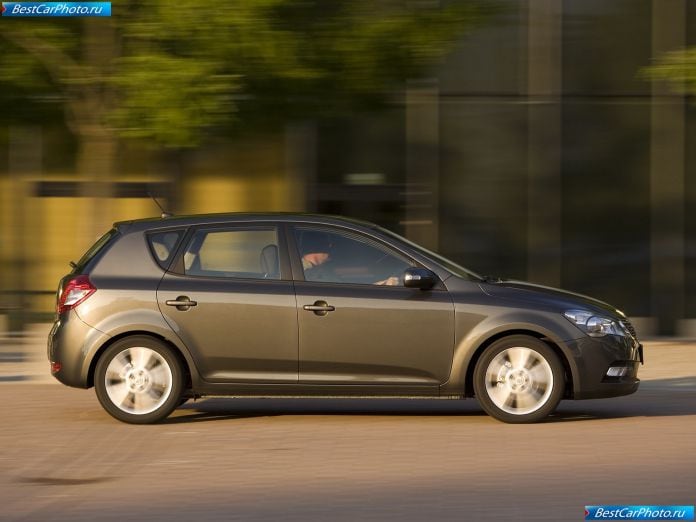 2010 Kia Ceed - фотография 24 из 59