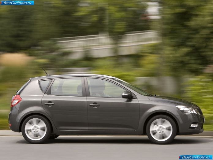 2010 Kia Ceed - фотография 26 из 59