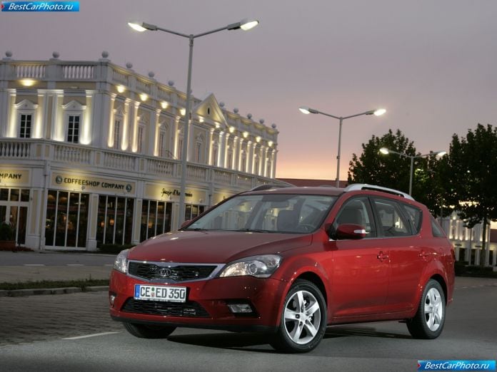 2010 Kia Ceed Sw - фотография 1 из 54
