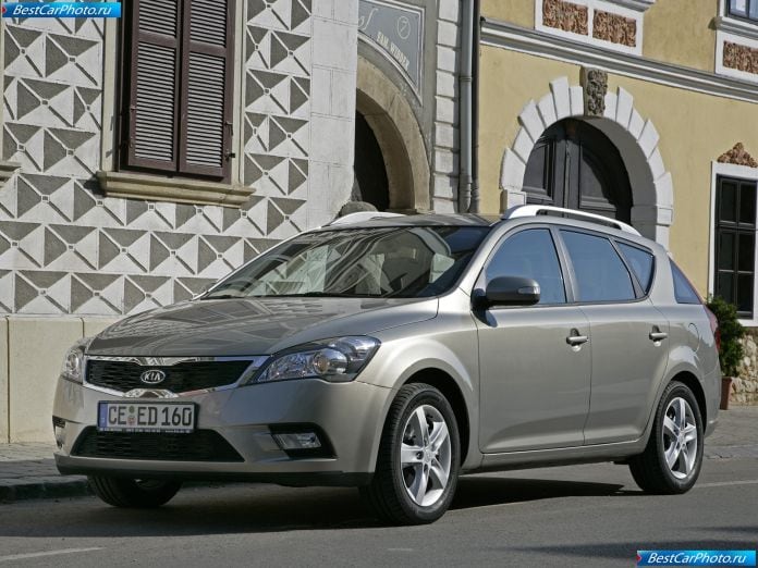 2010 Kia Ceed Sw - фотография 2 из 54