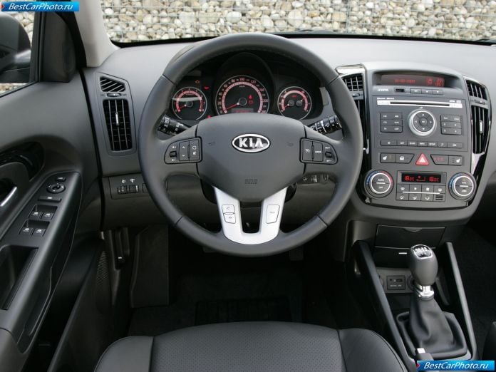 2010 Kia Ceed Sw - фотография 37 из 54