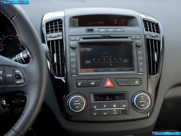 2010 Kia Ceed Sw - фотография 44 из 54