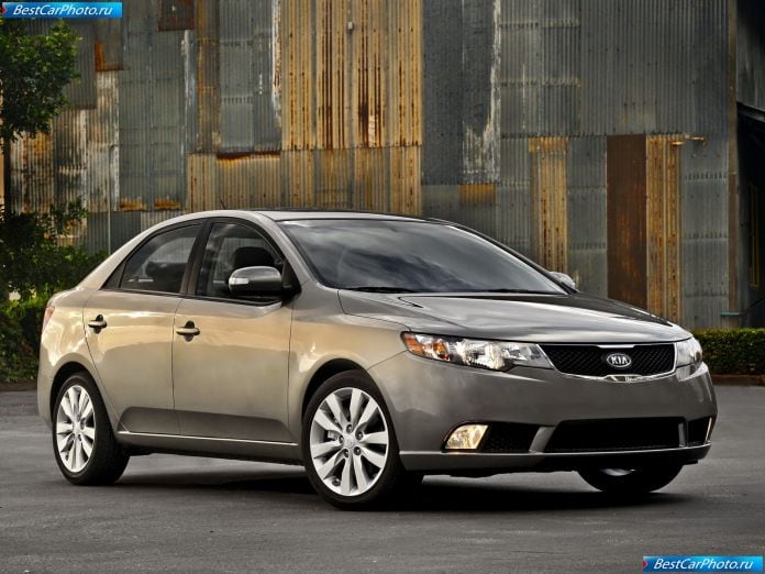 2010 Kia Cerato/Forte - фотография 13 из 37