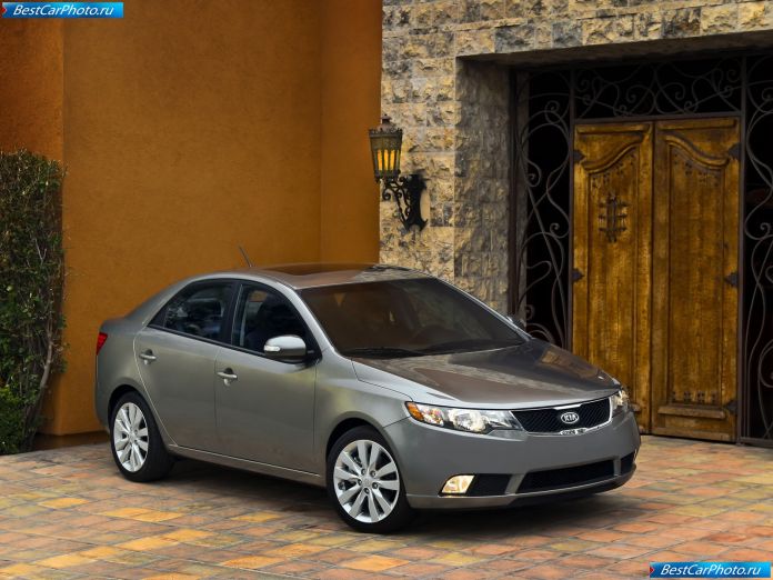 2010 Kia Cerato/Forte - фотография 16 из 37