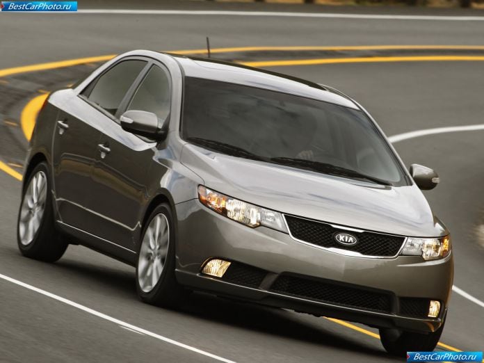 2010 Kia Cerato/Forte - фотография 18 из 37