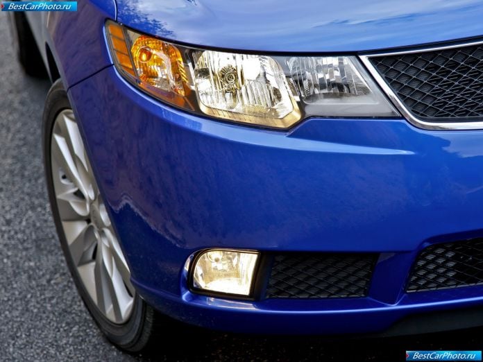 2010 Kia Cerato/Forte - фотография 34 из 37