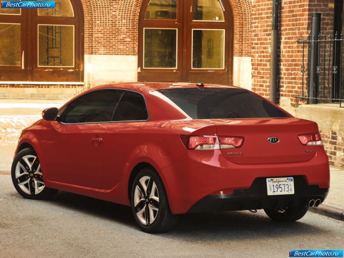 2010 Kia Cerato/Forte Koup - фотография 18 из 57