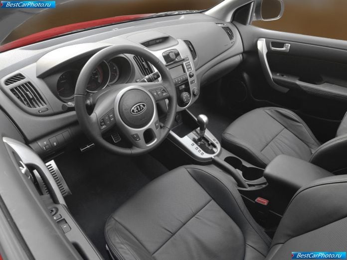 2010 Kia Cerato/Forte Koup - фотография 20 из 57