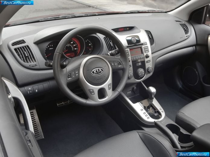 2010 Kia Cerato/Forte Koup - фотография 21 из 57