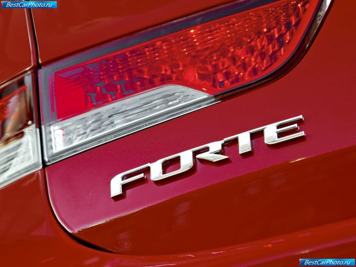2010 Kia Cerato/Forte Koup - фотография 44 из 57