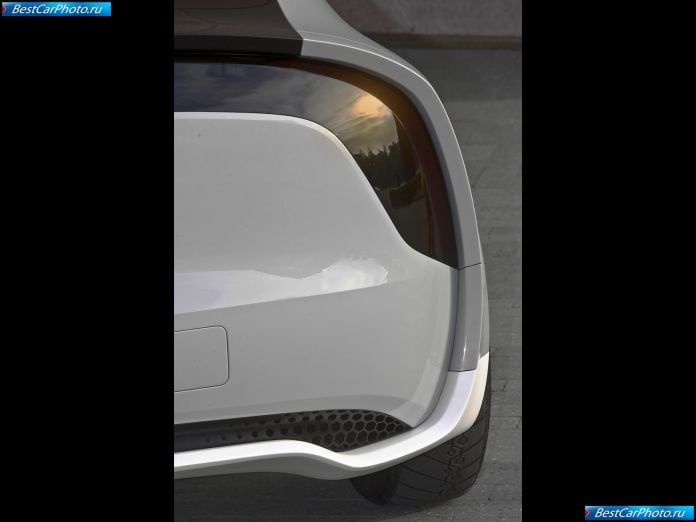 2010 Kia Ray Plug-in Hybrid Concept - фотография 8 из 9