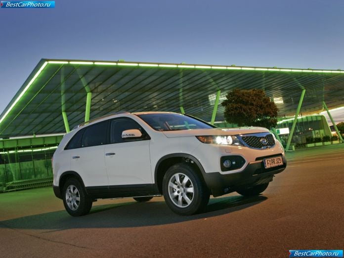 2010 Kia Sorento - фотография 2 из 76