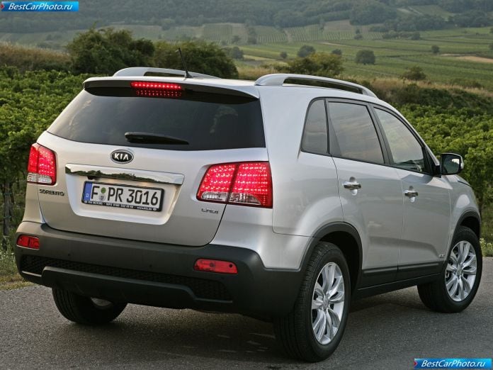 2010 Kia Sorento - фотография 32 из 76