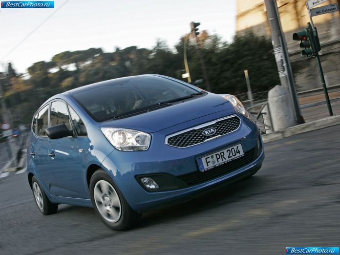 2010 Kia Venga - фотография 1 из 109