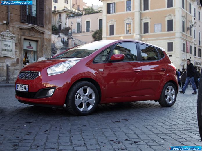 2010 Kia Venga - фотография 40 из 109