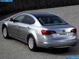 kia_2011-cadenza_1600x1200_008.jpg