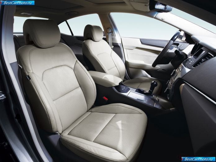 2011 Kia Cadenza - фотография 12 из 13