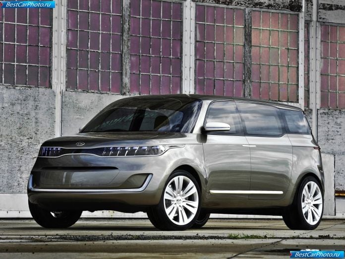 2011 Kia Kv7 Concept - фотография 2 из 22
