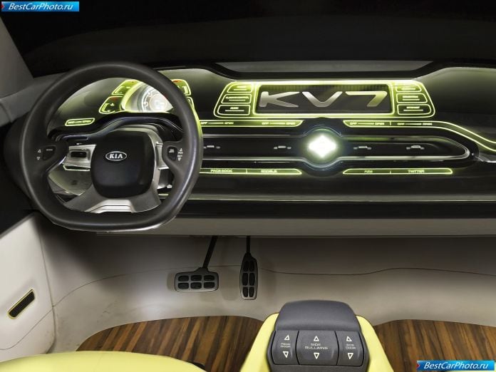 2011 Kia Kv7 Concept - фотография 10 из 22