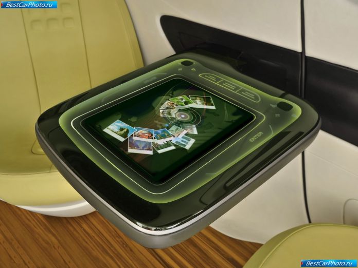 2011 Kia Kv7 Concept - фотография 17 из 22