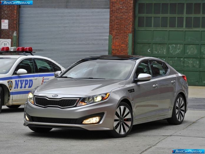 2011 Kia Optima - фотография 4 из 15