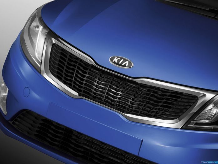 2011 Kia Rio Hatchback - фотография 9 из 14