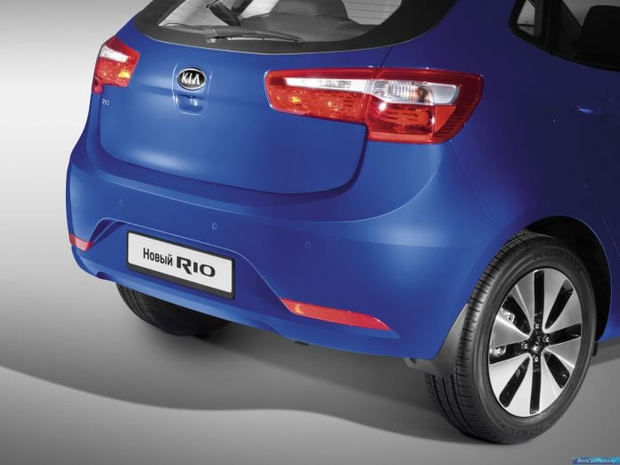 2011 Kia Rio Hatchback - фотография 12 из 14