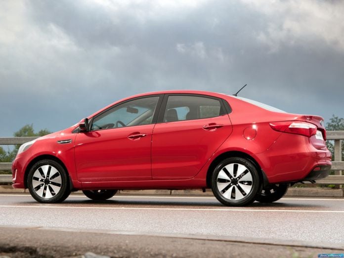 2011 Kia Rio Sedan - фотография 8 из 30