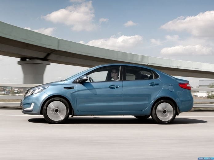 2011 Kia Rio Sedan - фотография 11 из 30
